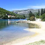 Appartement With Parking Space Zrnovo, Korcula - 9239 Zrnovo