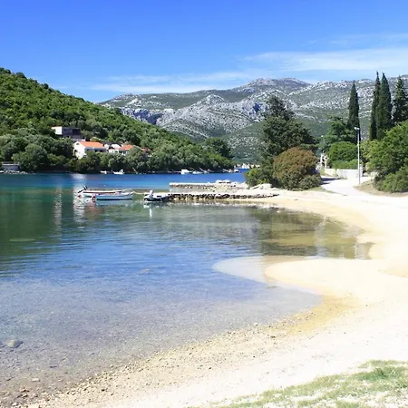 Апартаменты With Parking Space Zrnovo, Korcula - 9239 Zrnovo