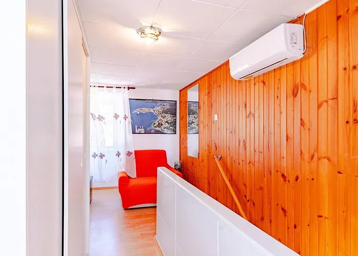 Appartement With Parking Space Zrnovo, Korcula - 9239 Zrnovo